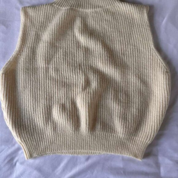 Winter Sleeveless Vest Paired with a Hight Waisted Slip Bodycon Skirt a Vintage - Picture 5 of 7